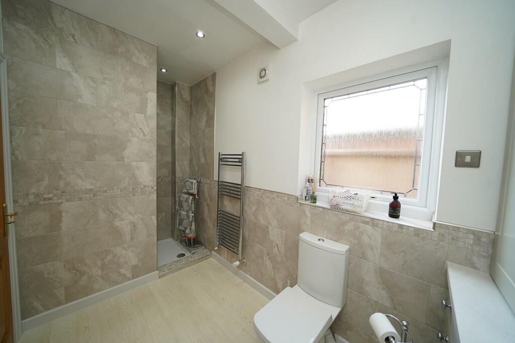 Downstairs Shower...