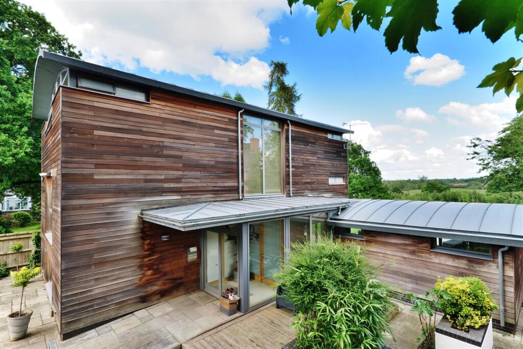 Walney Barn Aylestone Hill - (2).jpg