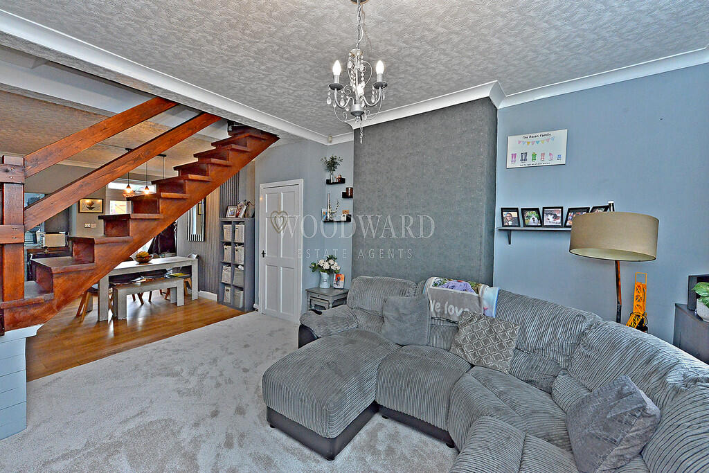 Living/Dining Roo...