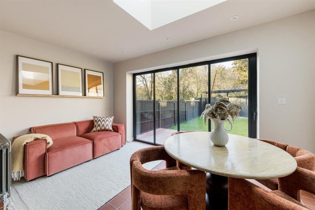 Pennant Terrace E17