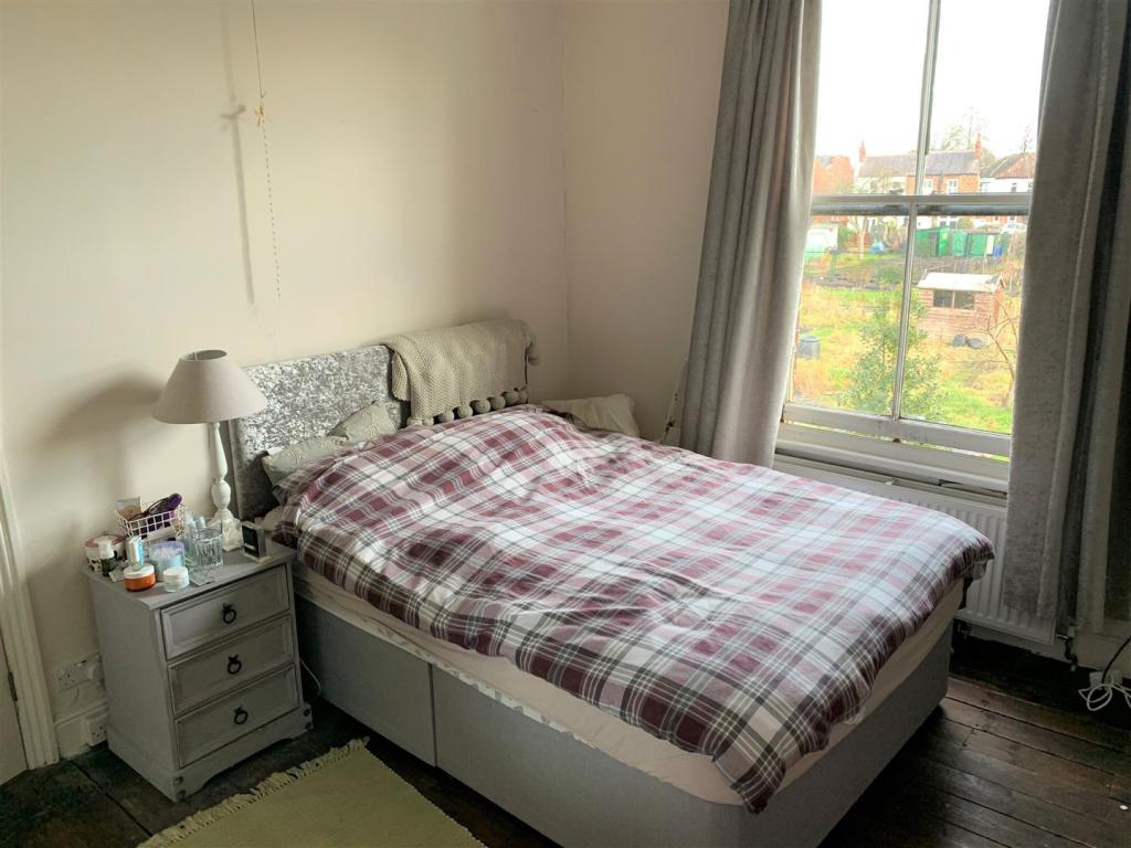 Master Bedroom 7.jpg