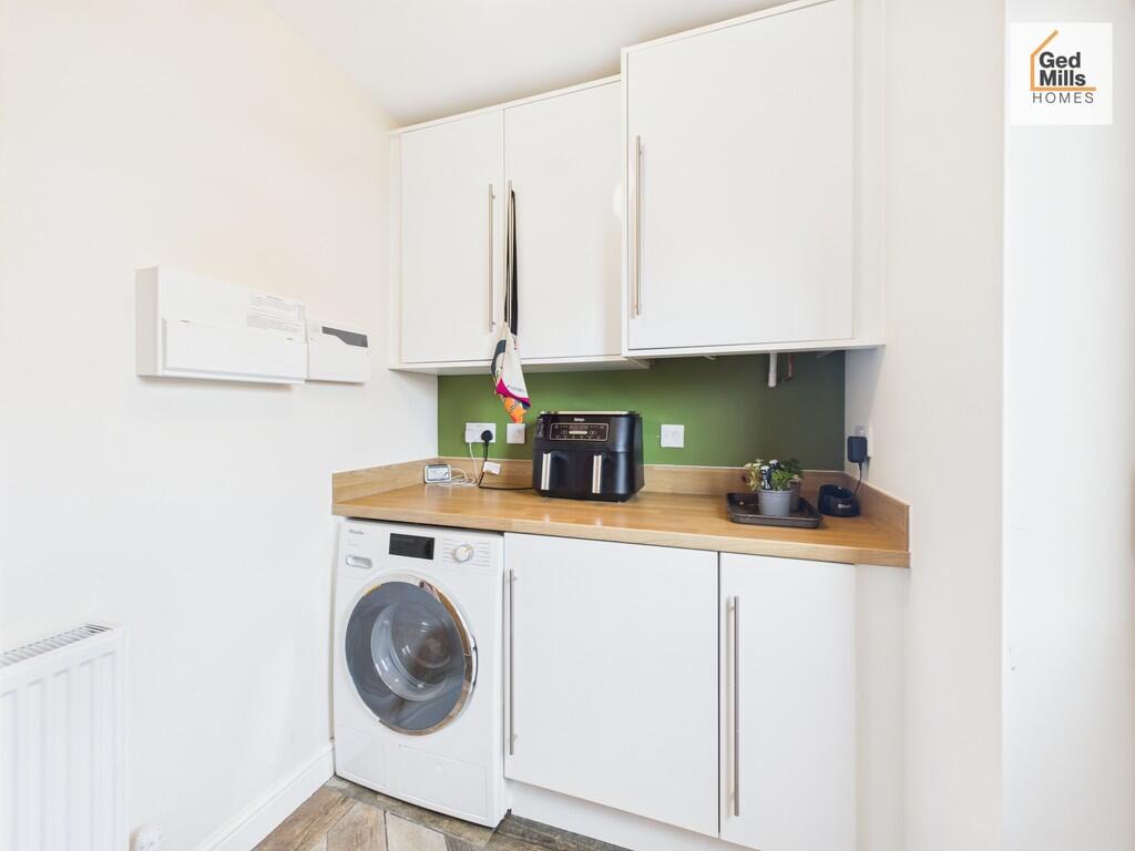 CAM04261G0-PR0056...