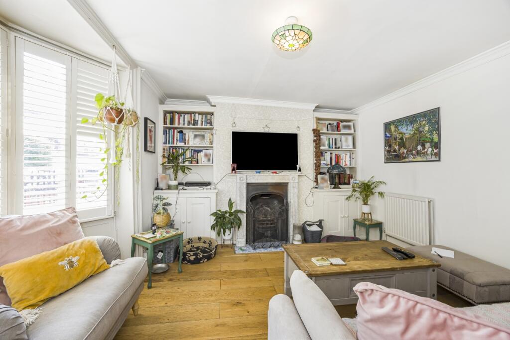 Maidenstone Hill ...