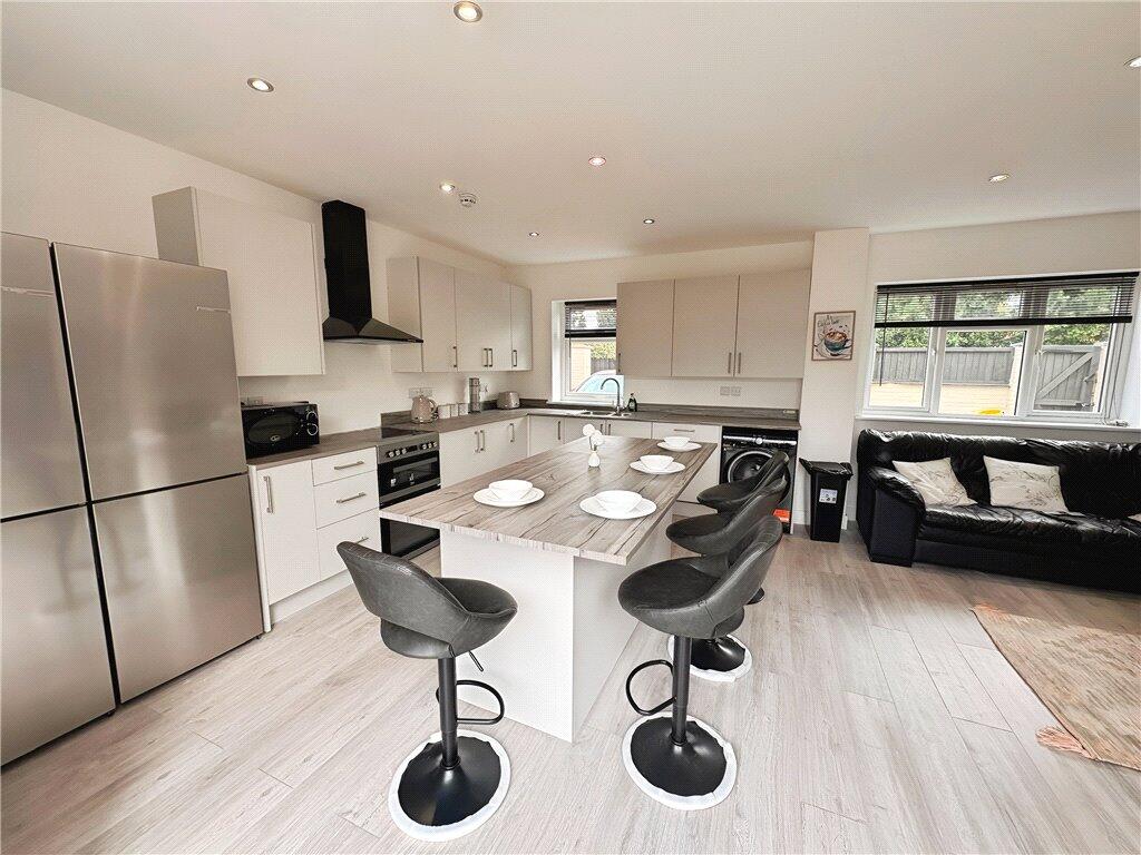 Kitchen/Reception