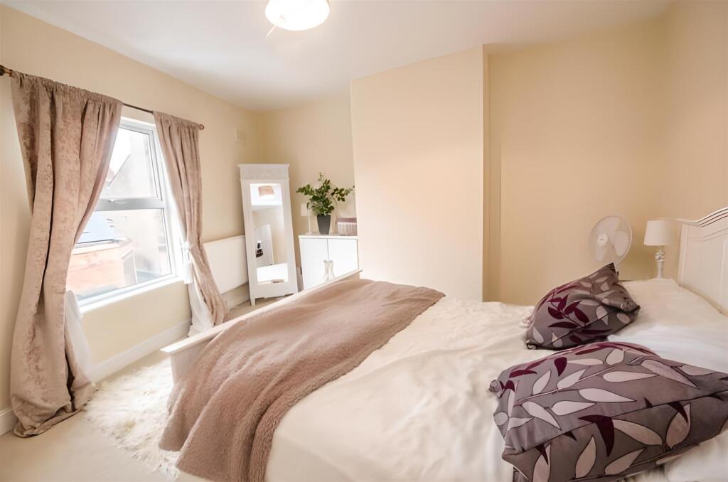 Bedroom.jpg