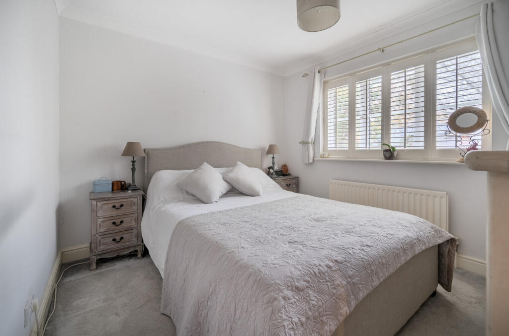 1386218-15-692d6e...