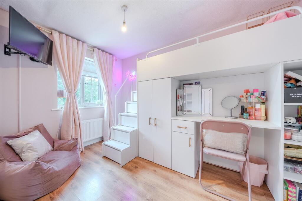 Bedroom2.jpg