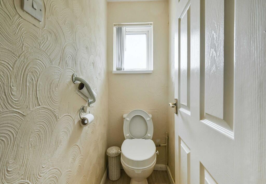 29 Thruxton Road, Havant, Hampshire, PO9 4DG