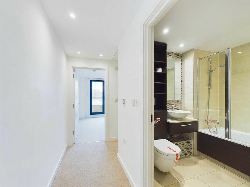 CAM03741G0-PR0043...