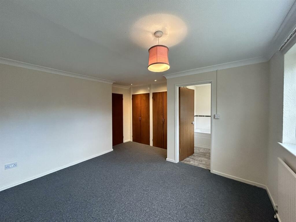 Bedroom 4.JPEG