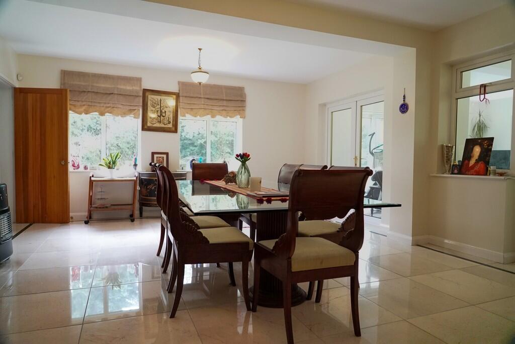 Mulberry Cottage-...