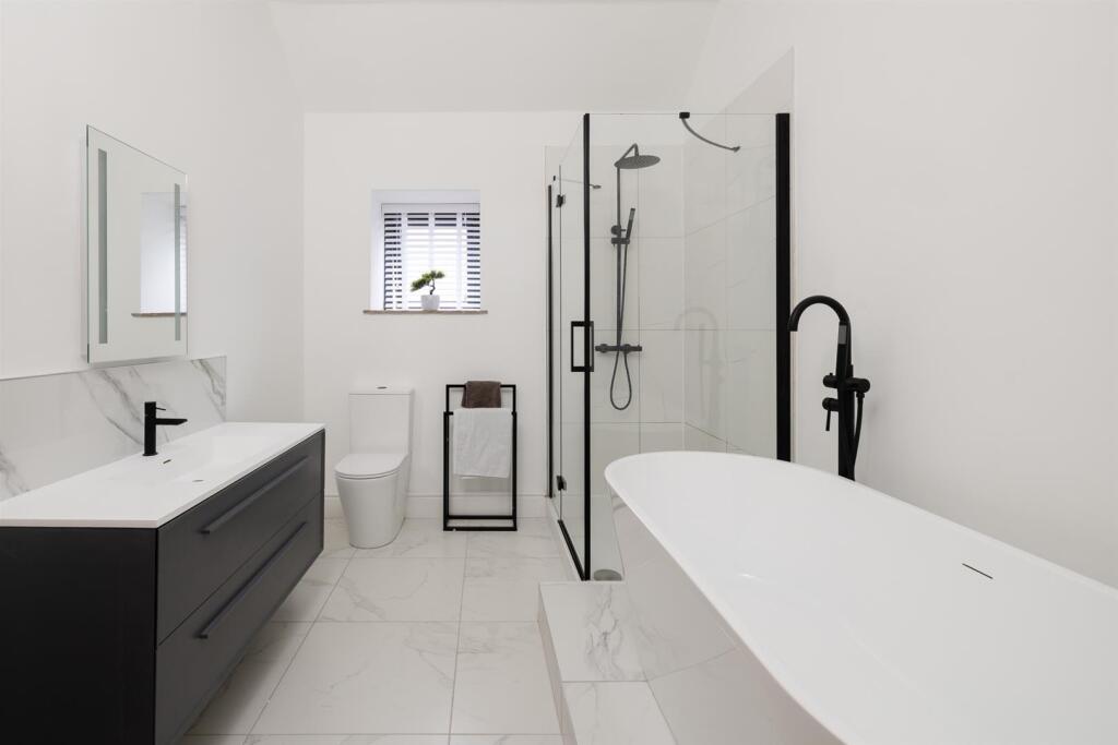 Principal Bedroom Suite