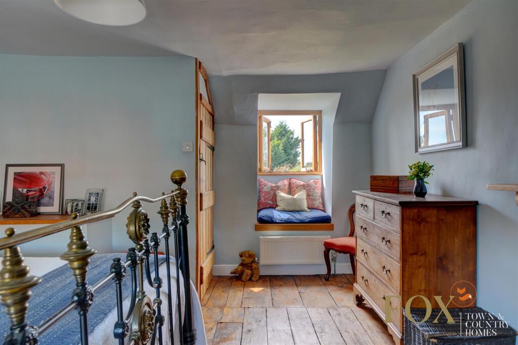 Folly Cottage (37).jpg