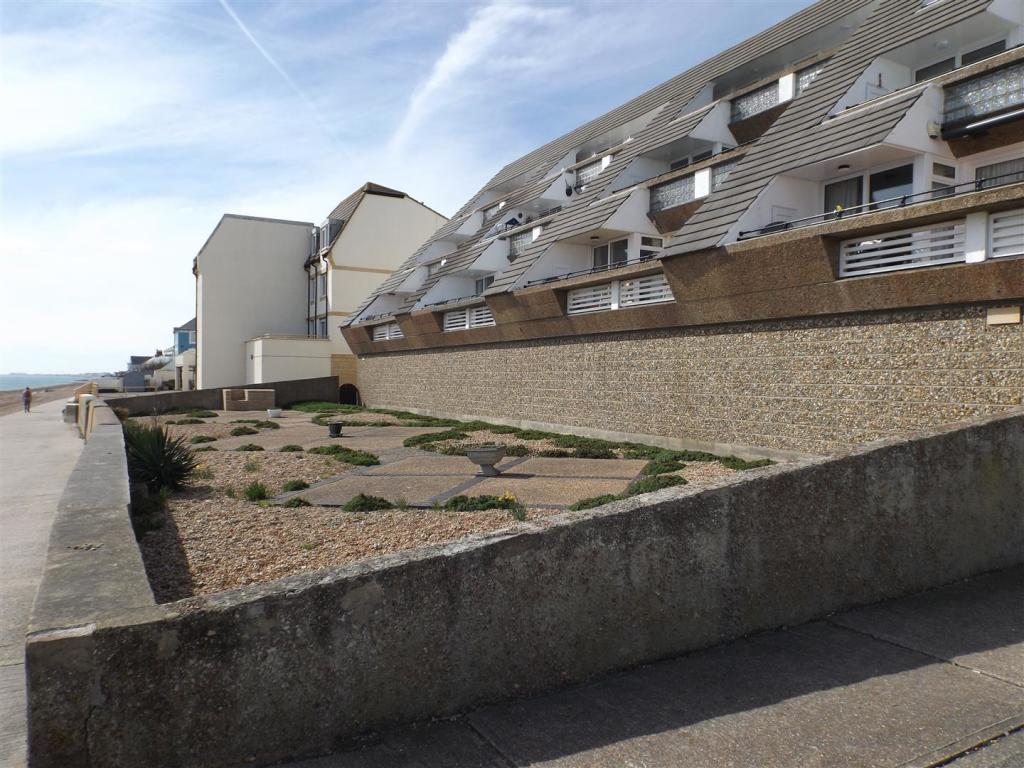 Communal Patio Area