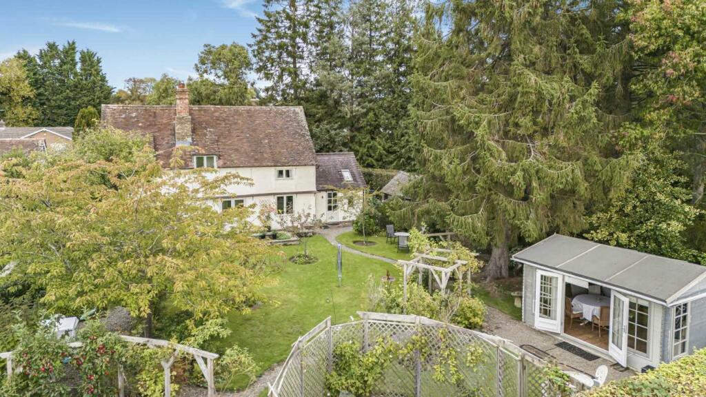 REAR ELEVATION &amp; GARDEN