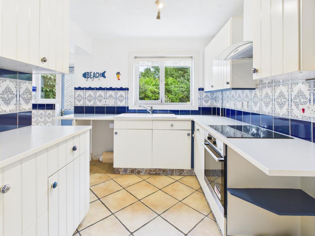 CAM02519G0-PR0314-STILL004