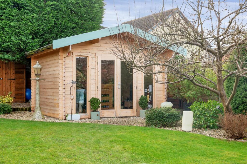 8 Hunters Rise PH-21.jpg