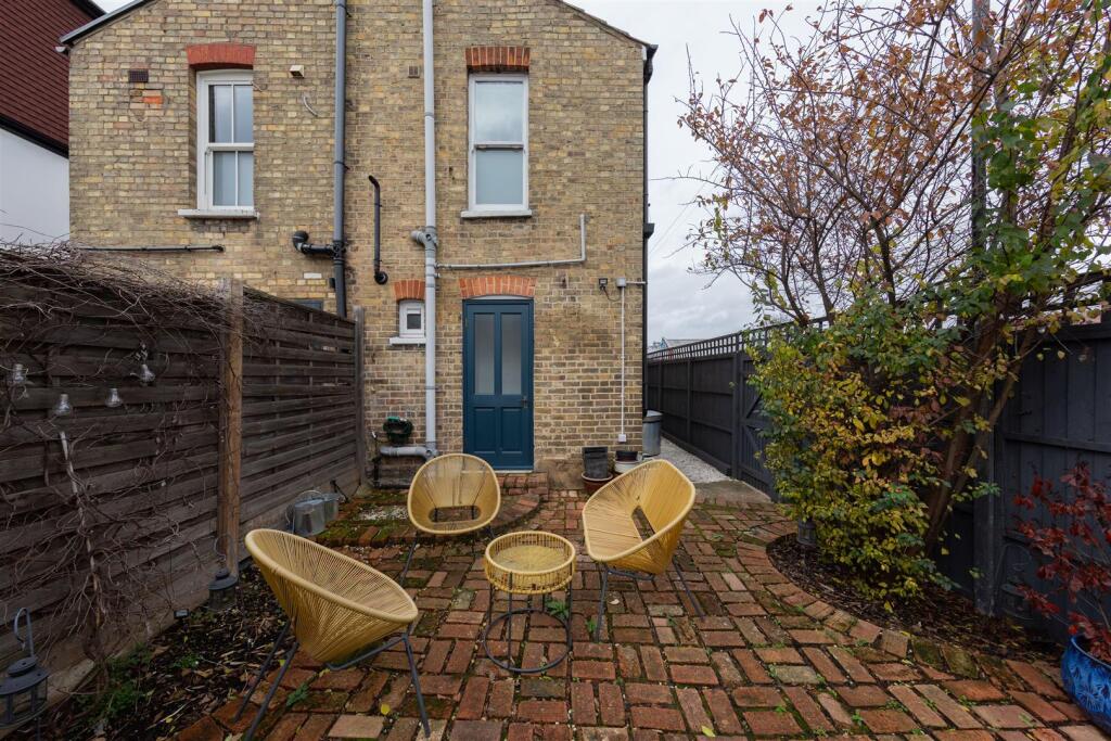 Ravenswood Road, E17