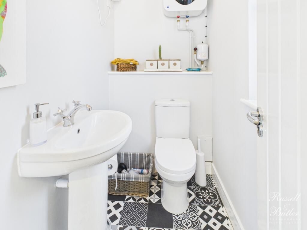 Garden Studio Salon WC