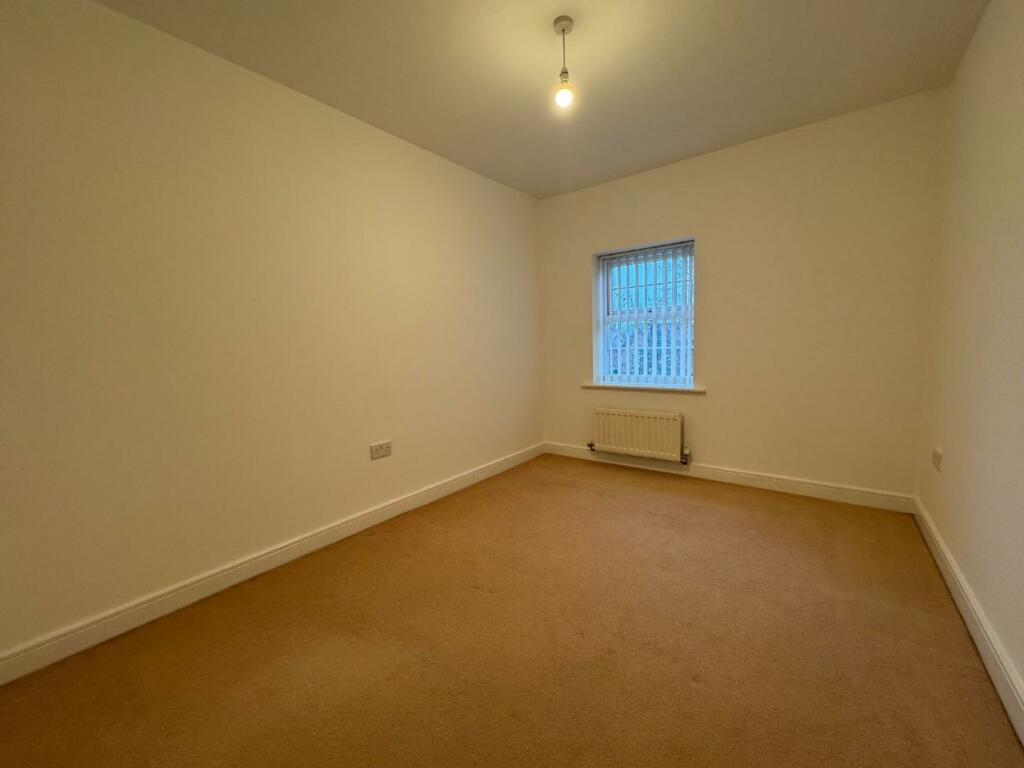 grange bedroom 1.jpg