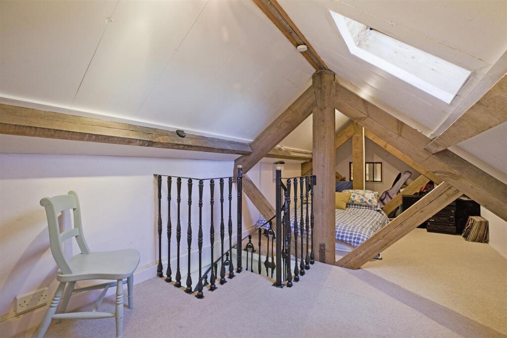 ATTIC ROOM