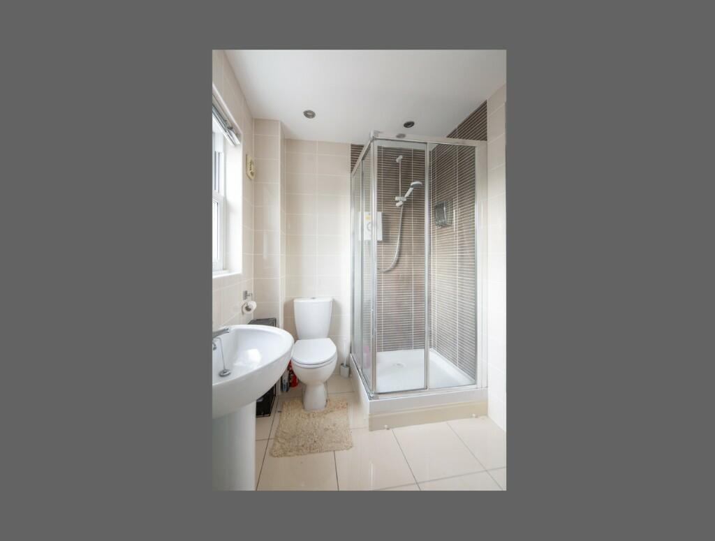 En-Suite to Bed One