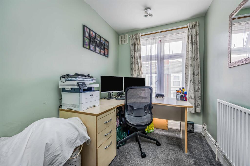 3 Algiers Road, Baffins-Small-PorticoMarketing-Sol