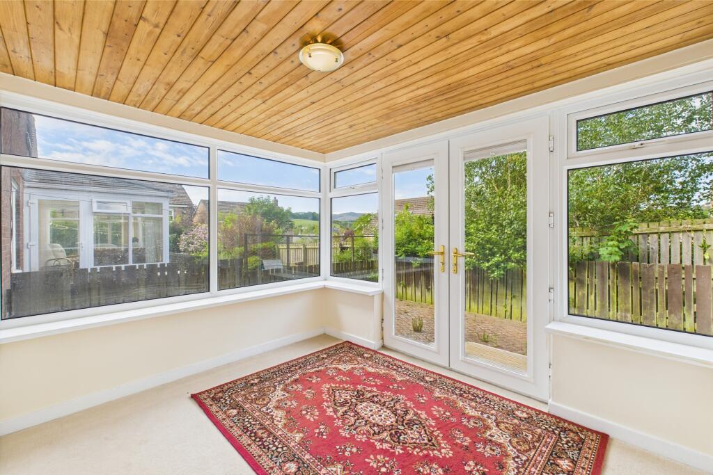 CAM04201G0-PR0083-STILL008