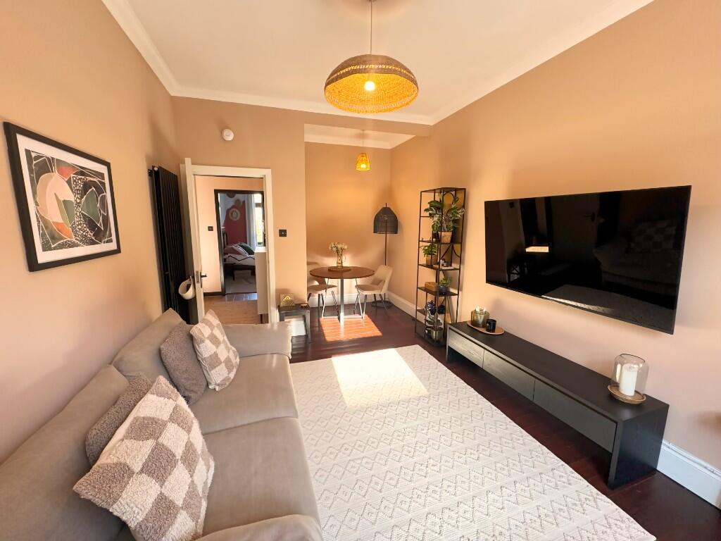 Lounge 2