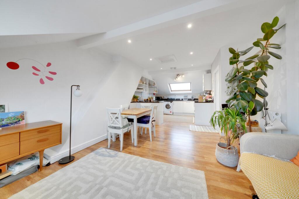 Open Plan Reception Room