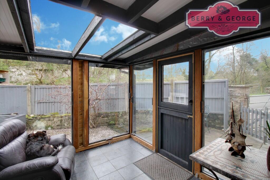 CONSERVATORY / PORCH