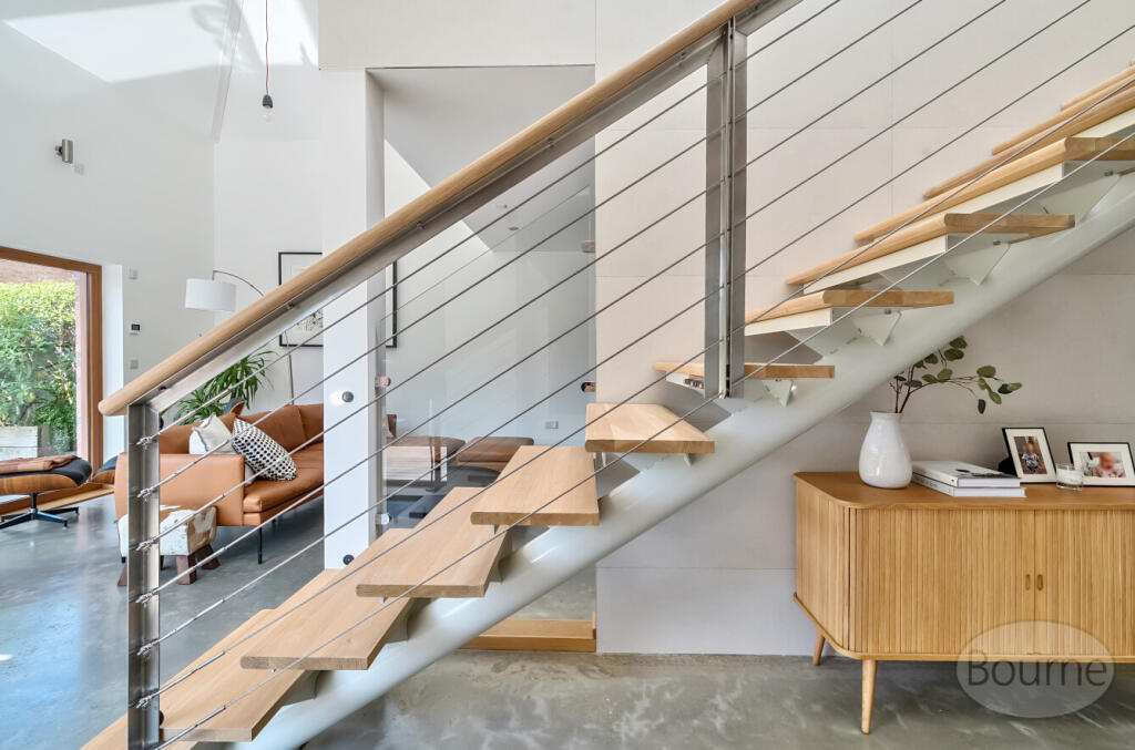 1bbb947f-a610-47f...