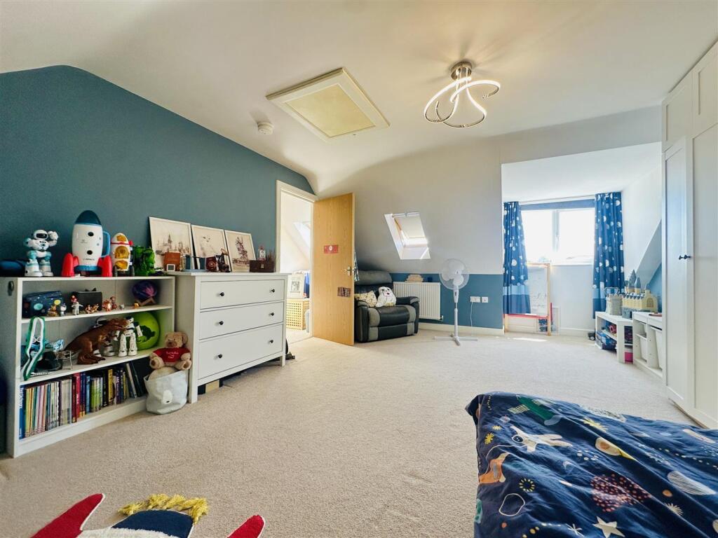 BEDROOM TWO