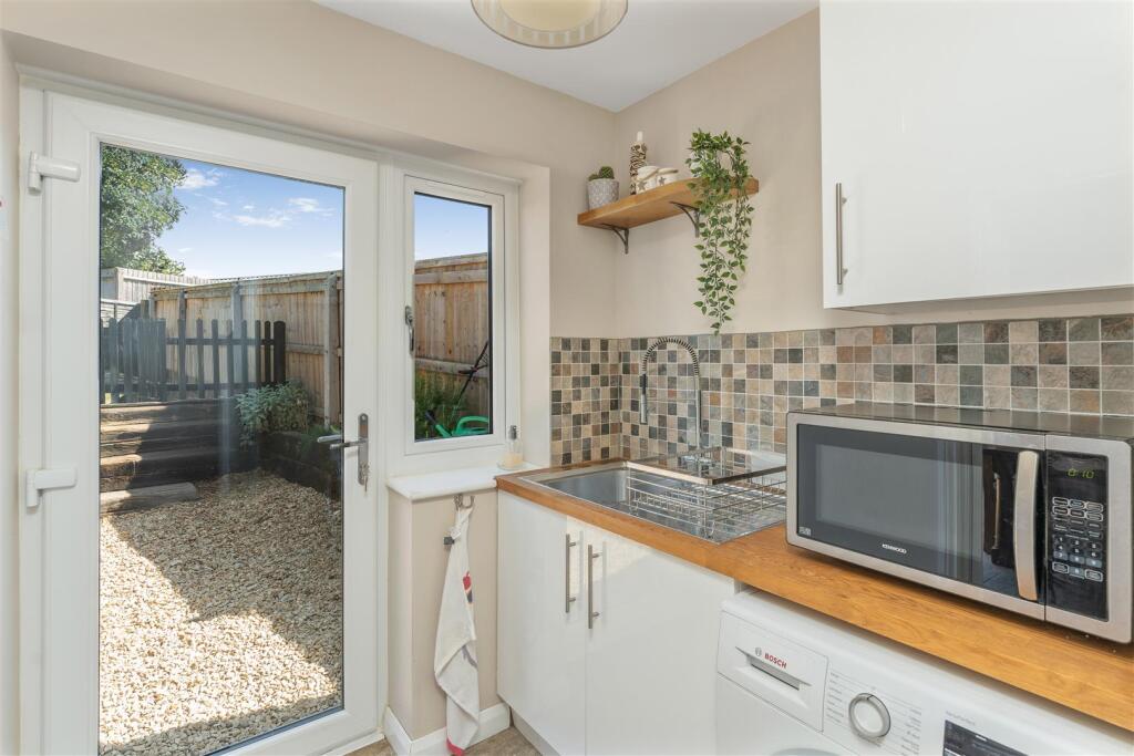 14 Newlands, Kings Sutton-14.jpg