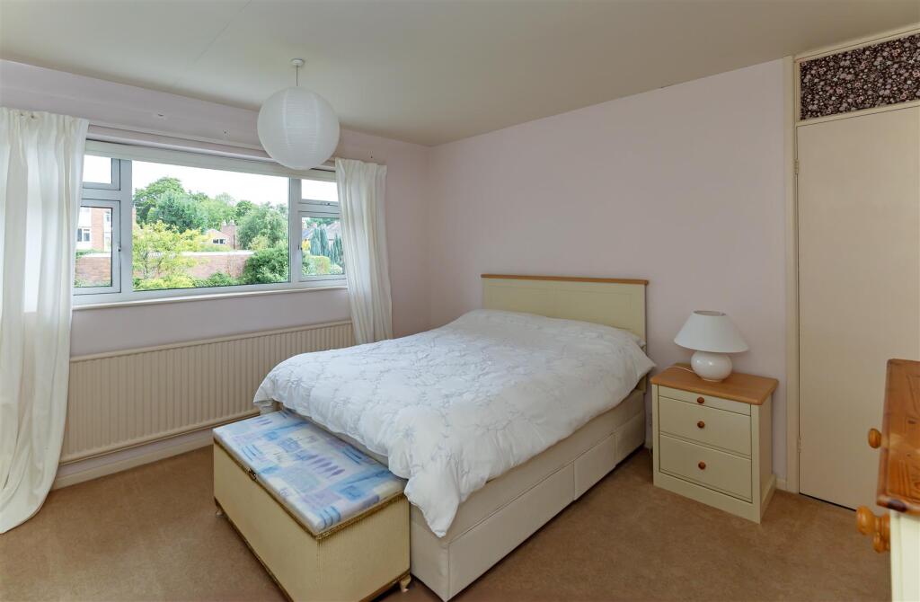 Bedroom 1.1 SAPL9499.jpg
