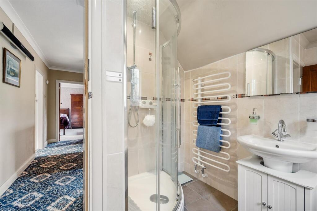 Bathroom - shower.jpg