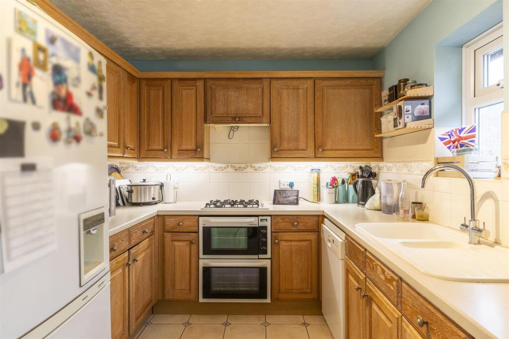 Kitchen / Breakfast Room