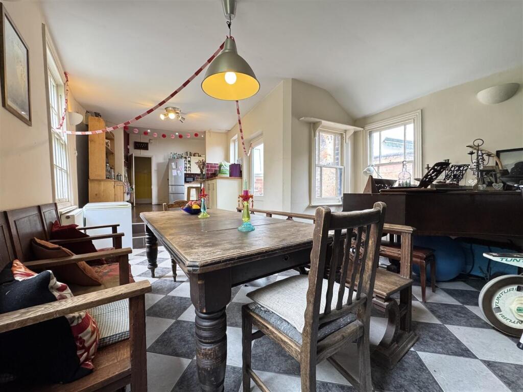 IMG_1008 (Large).JPG