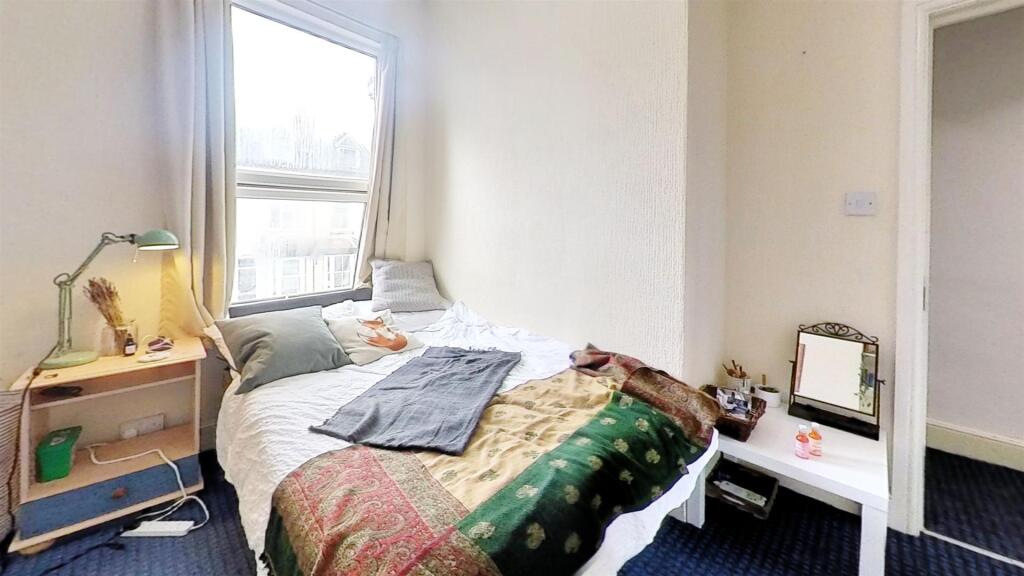 6-Harrow-Road-Bedroo