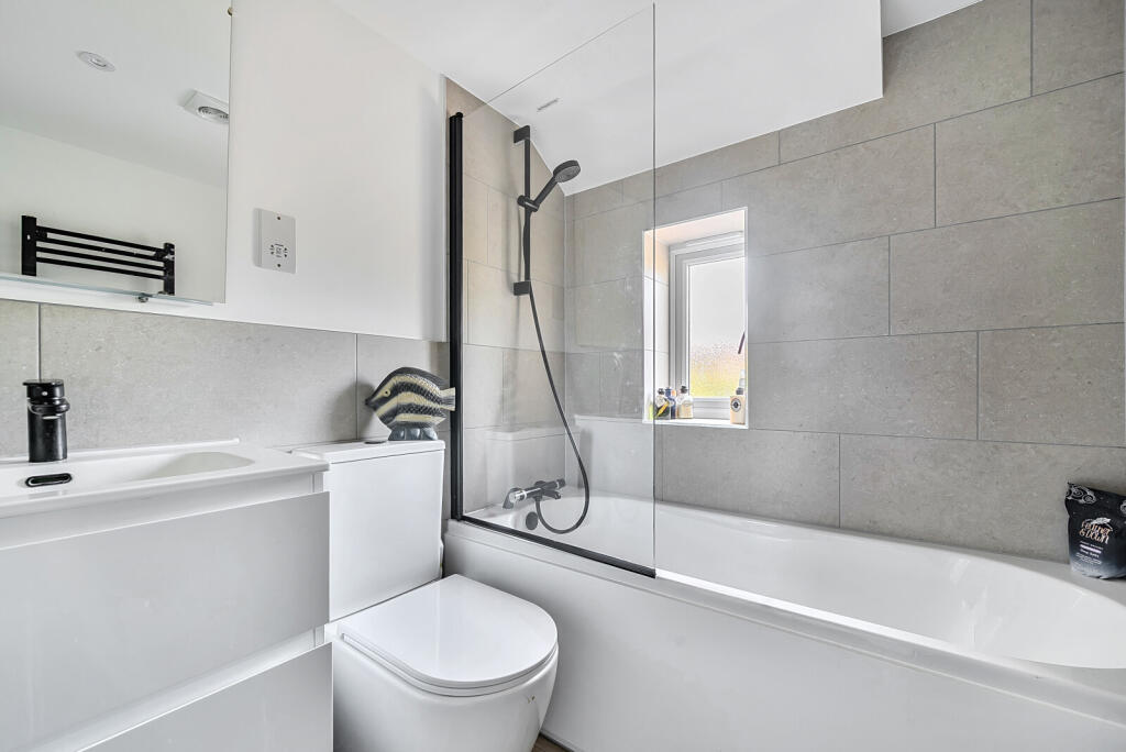 1359618-10-68d40b...