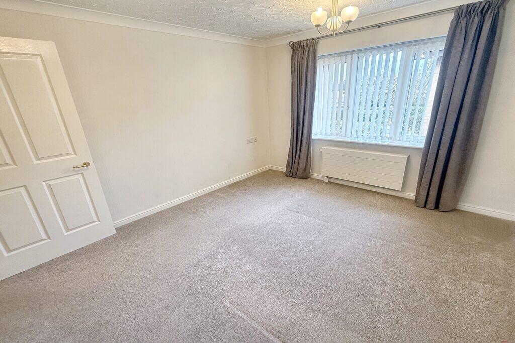 Kingsford Court - Master Bedroom