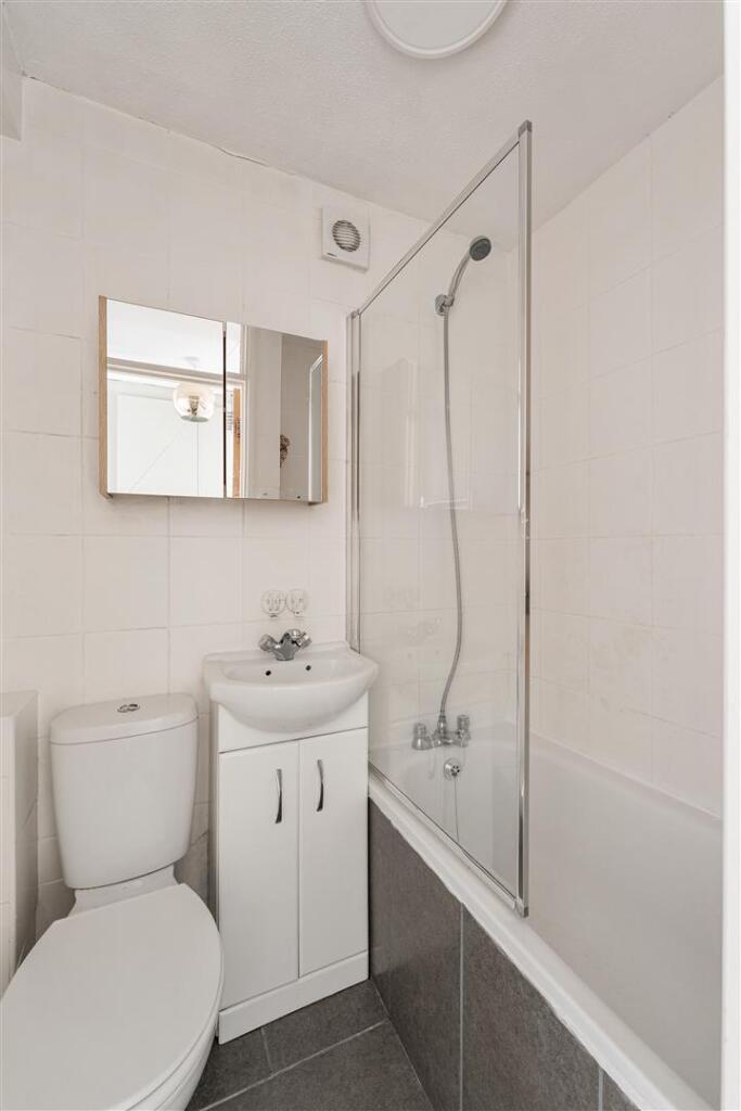 Brookscroft Road E17