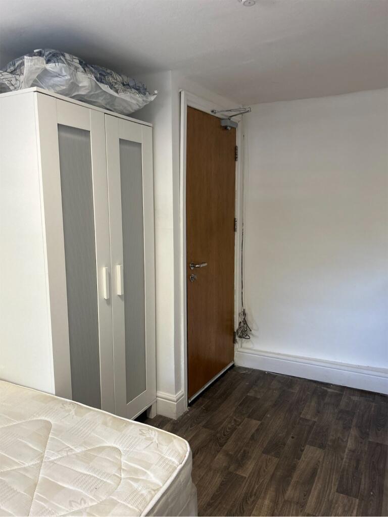 Room 9
