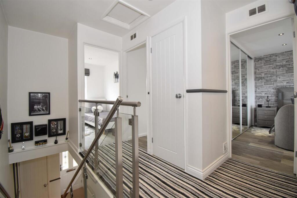 44 Barton Dale Landing.jpg