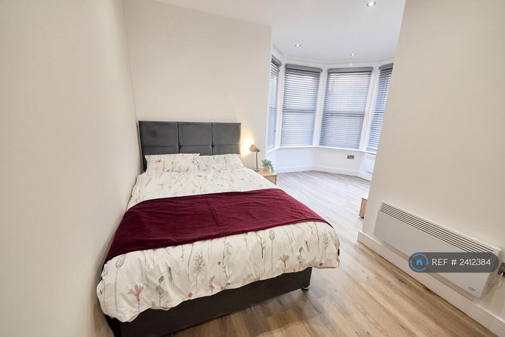 Bedroom / Living