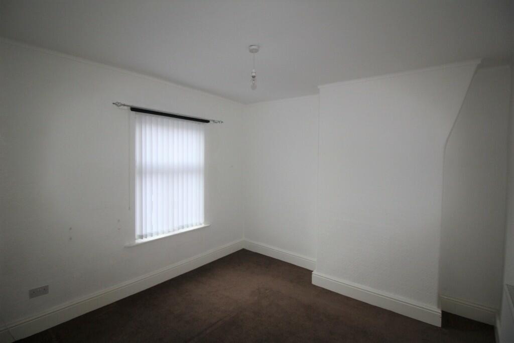 Bedroom (i)