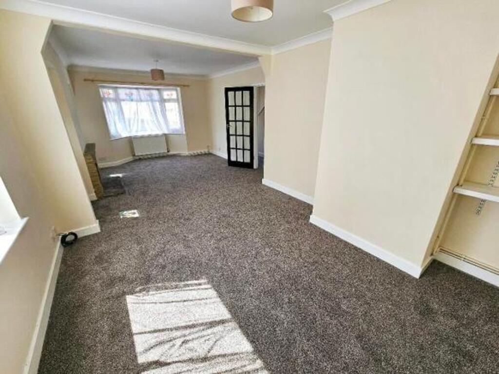 Lounge/ Dining Room
