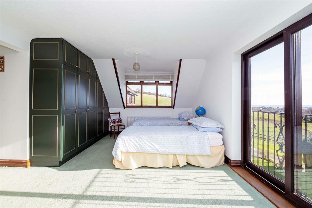 Bright, spacious &amp; airy bedrooms