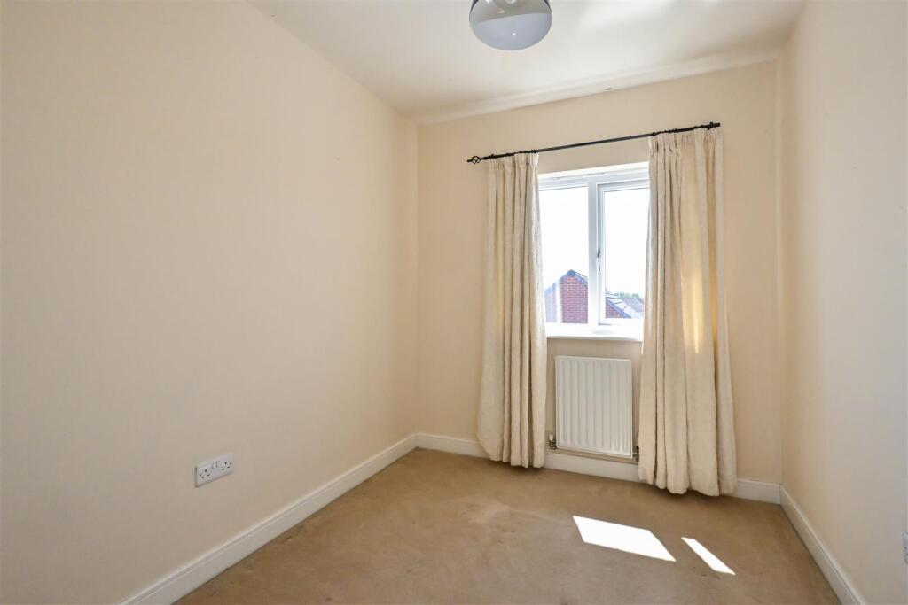 180625 Garth Road, Trowbridge       003.JPG