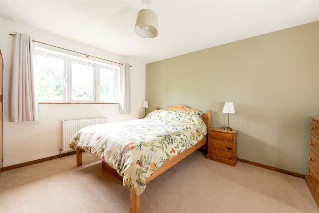 13 Cranbourne Avenue, Hitchin-26.jpg